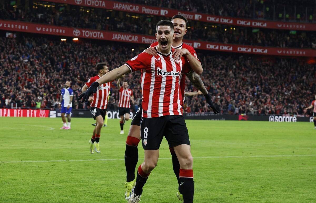 皇家马德里发布备战花絮;窗口期战术微调;国王杯任务艰巨;球探报告显示潜力 皇家马德里发布备战花絮;窗口期战术微调;国王杯任务艰巨;球探报告显示潜力