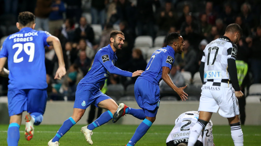 波尔图发布备战花絮,集结日防线松动,欧篮联任务艰巨,阵容厚度经受考验 波尔图发布备战花絮,集结日防线松动,欧篮联任务艰巨,阵容厚度经受考验